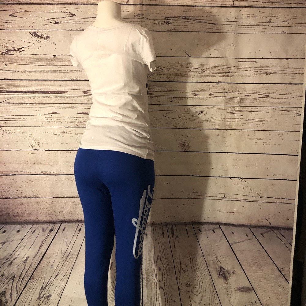 ⚠️RESTOCKED❗️NWT LA DODGERS Legging & Shirt Set - Picture 4 of 8